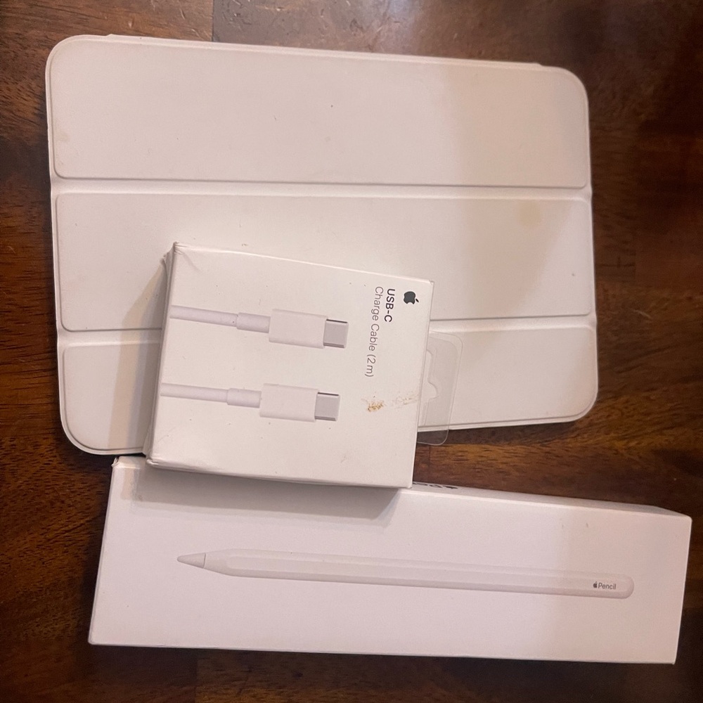 iPad mini 6th gen, Apple Pencil and Charger